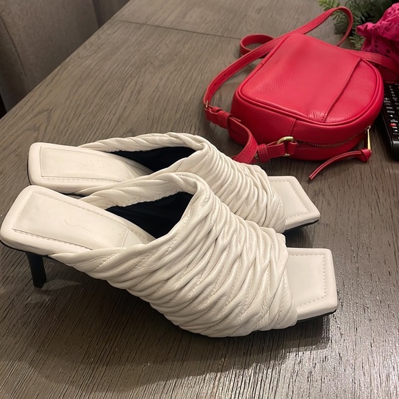 COS leather quilted off white mules - Picture 4 of 7